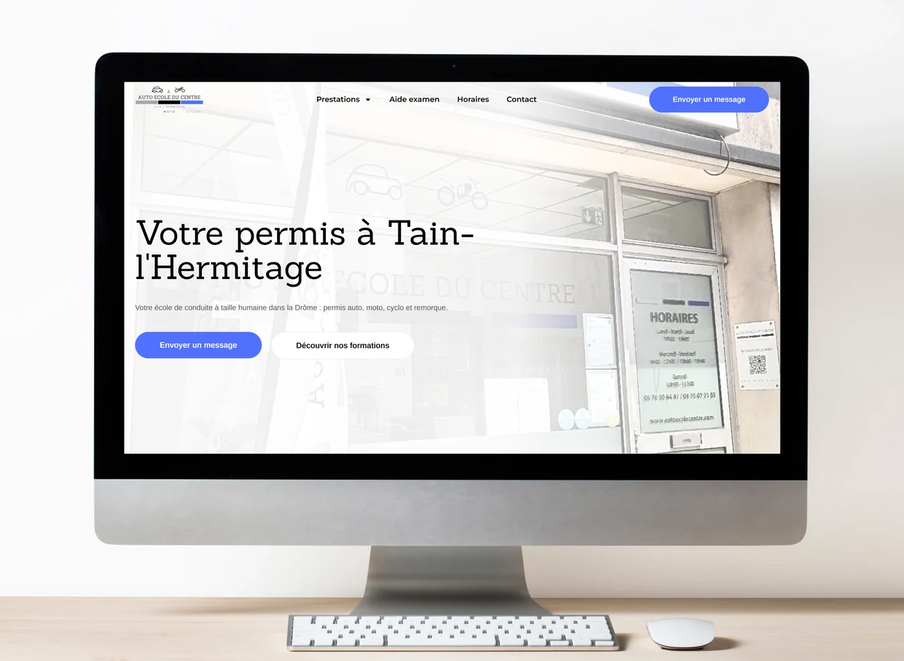 Site internet Auto-école du Centre présenté sur un écran