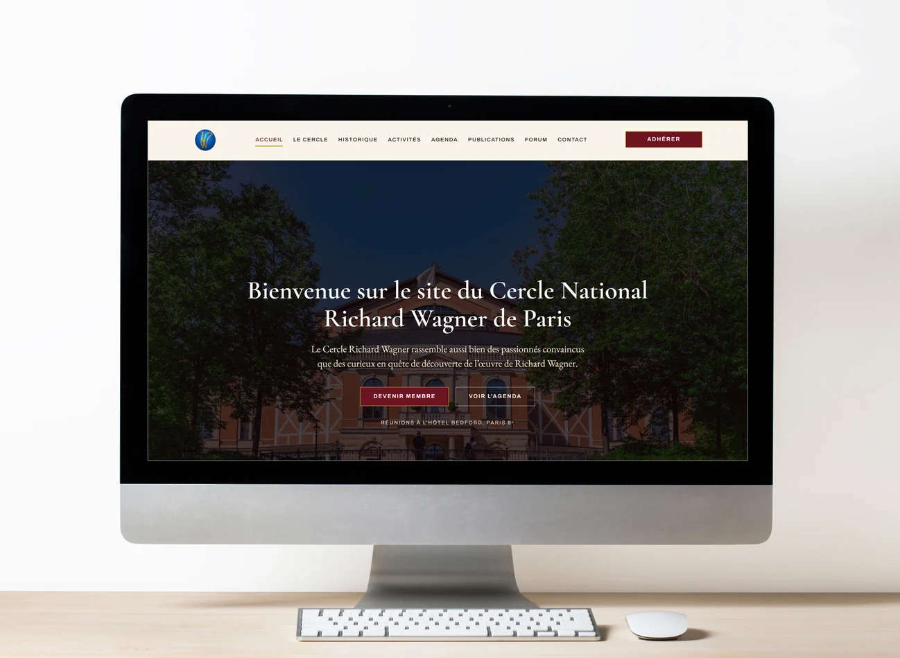 Site internet Cercle National Richard Wagner présenté sur un écran