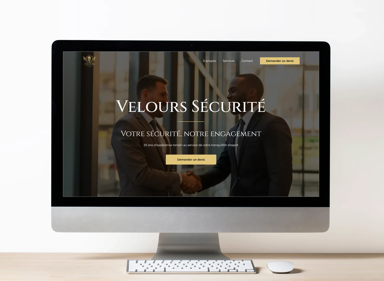 Site internet Velours Sécurité présenté sur un écran